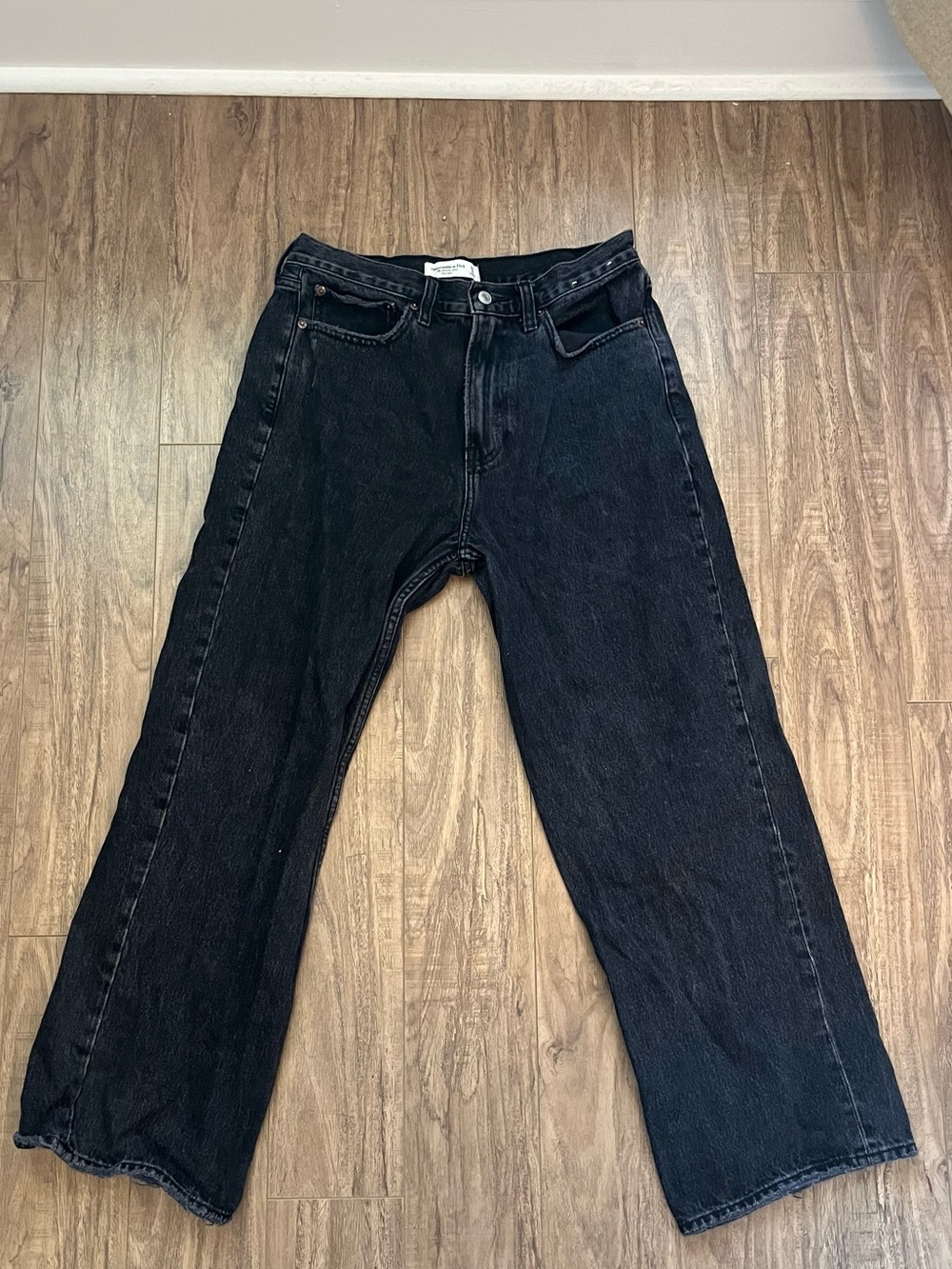 Abercrombie & Fitch Black Wide-Leg Jeans - mid rise slouchy (short length)
